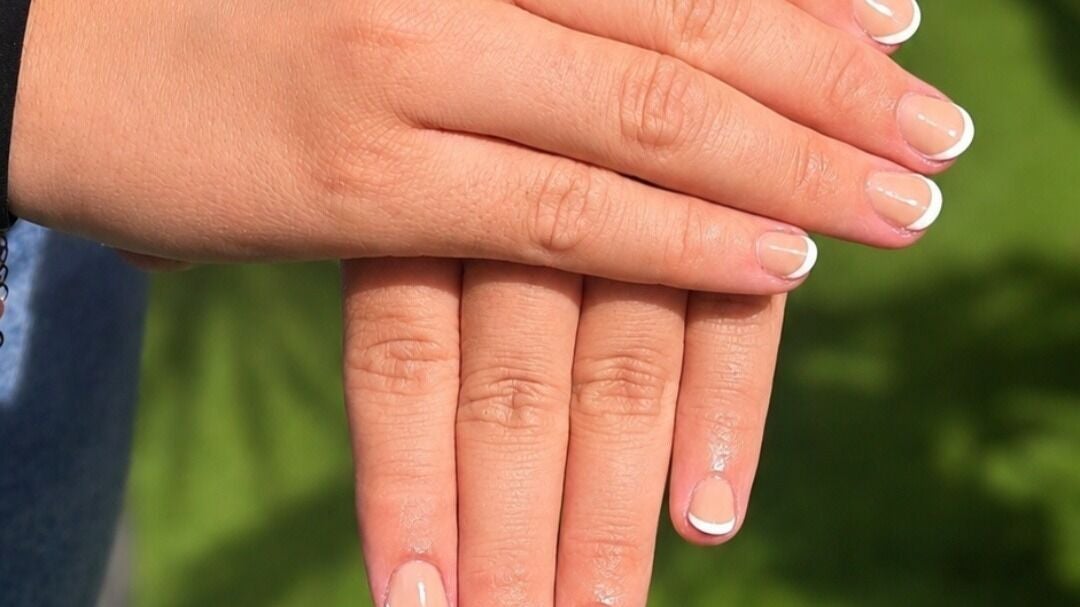 Naturelle French manicure
