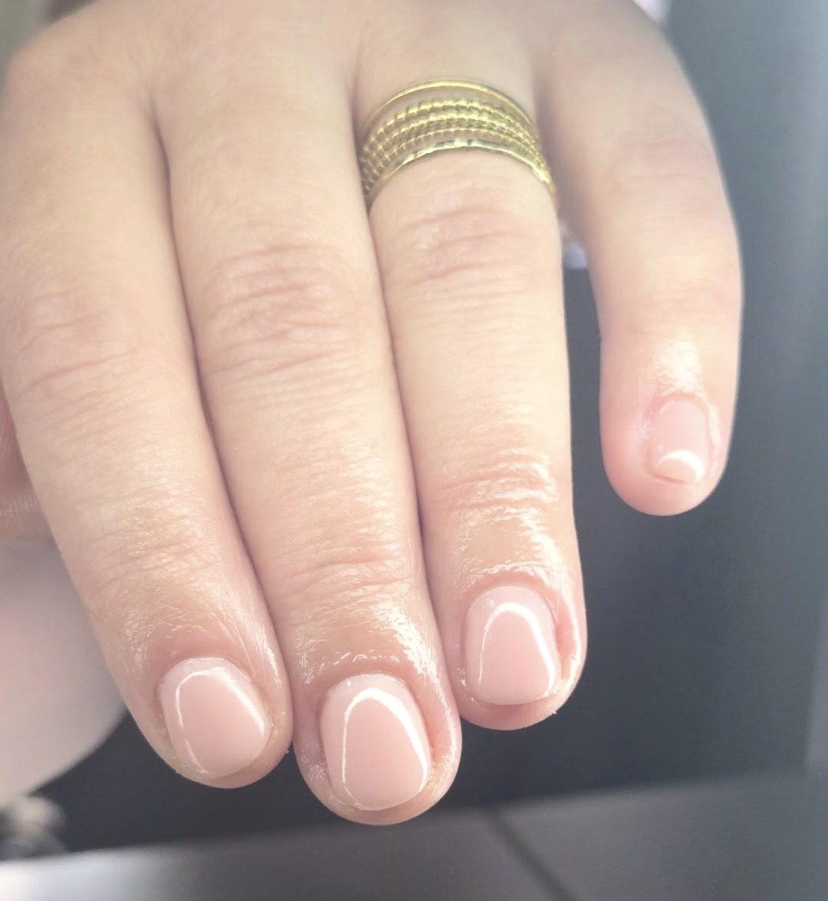 Naturelle BIAB op korte nagels